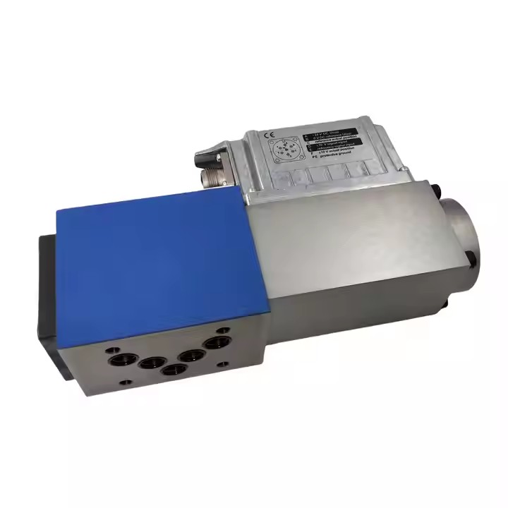 4WRPEH10 Rexroth Proportional Control Valve R0811404803 4WRPEH10C4B100L-2X G24K0 A1M Hydraulic Directional Valve is on sale