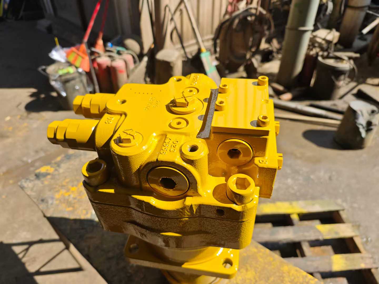 oem Made in China High-Quality Swing Motors for 330GC 336GC Excavators For Sale | Partsdic®