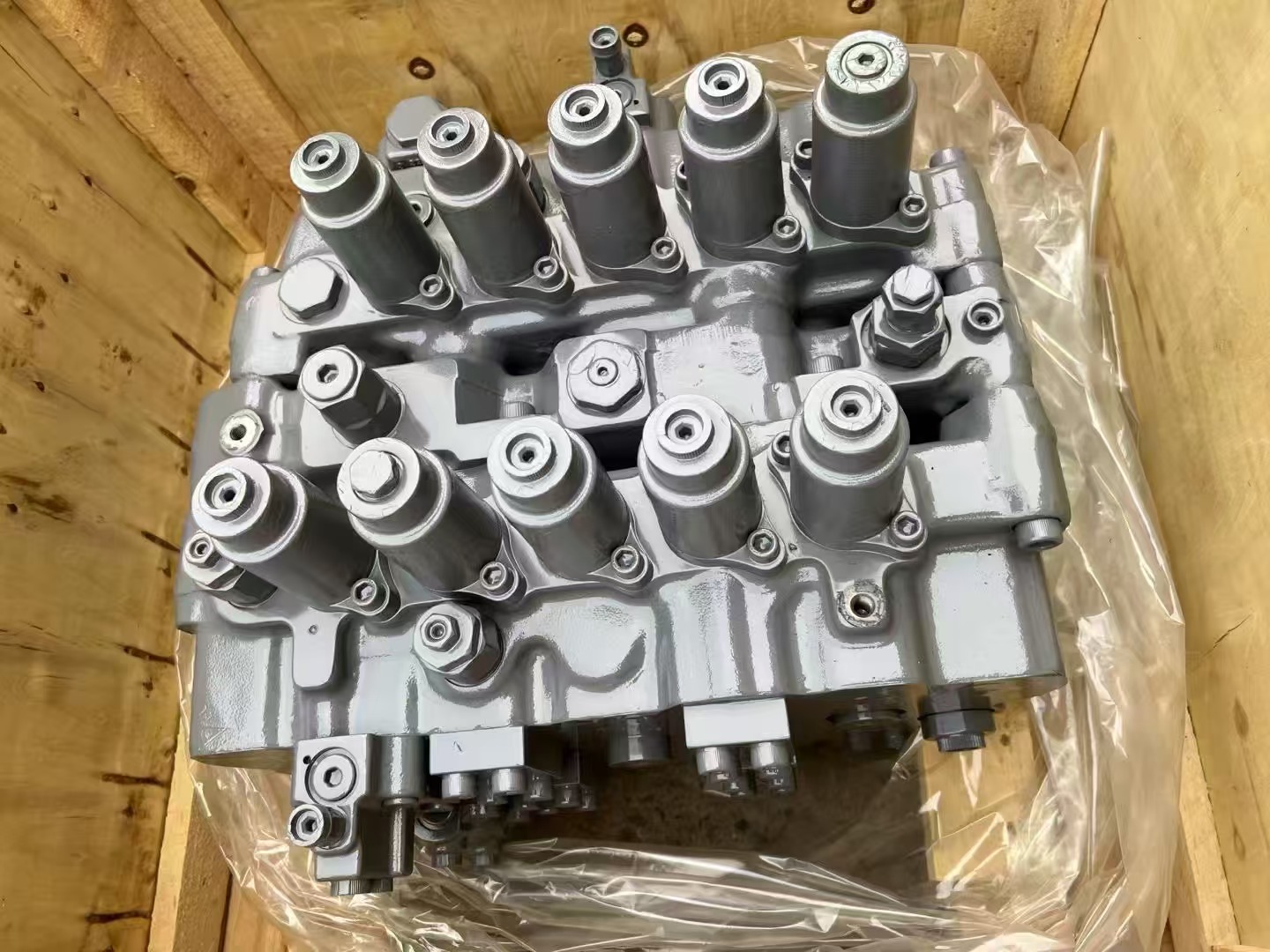 hot sale UK36-617 Main Control Valve for 90-Ton Excavator Compatible with NABTESCO High-Performance China Manufacturer