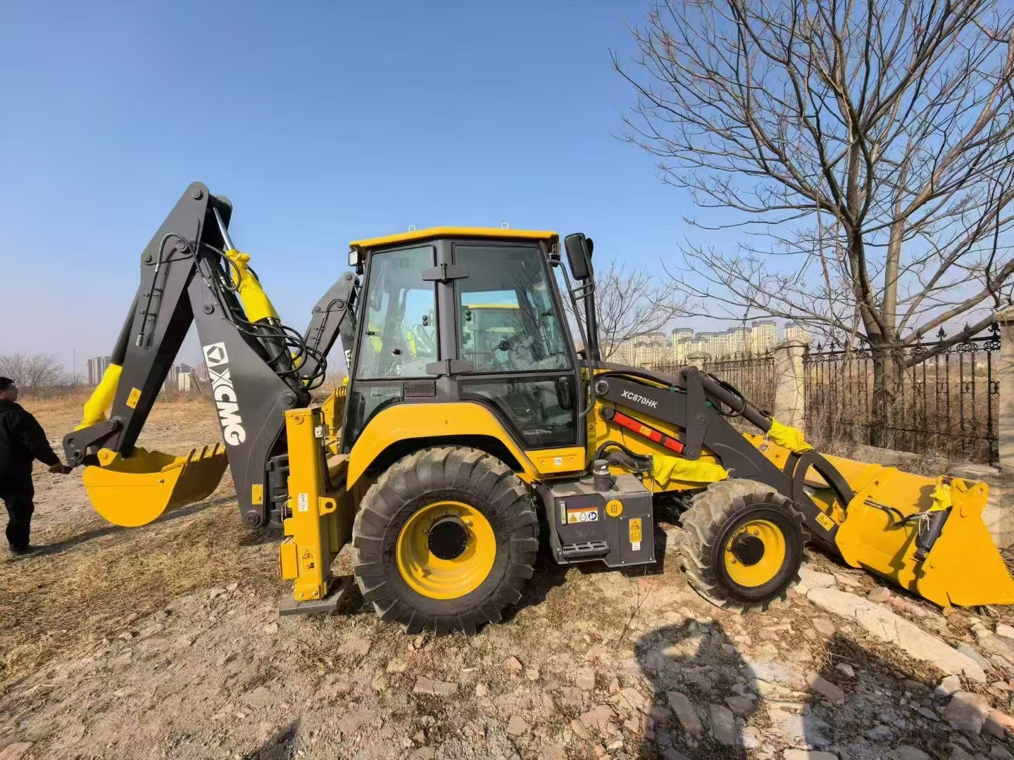 OEM XCMG XC870HK Backhoe Loader for Sale Loading Bucket Capacity 1 m³ Tonkee Machinery